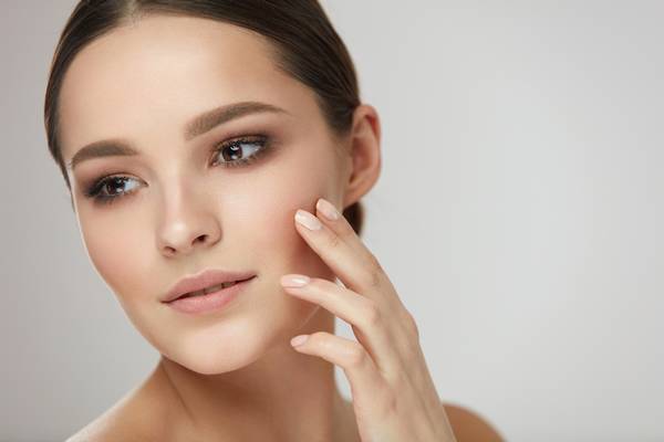 Esthéticienne pour nettoyage de peau, Antibes, BA Centre Esthétique
